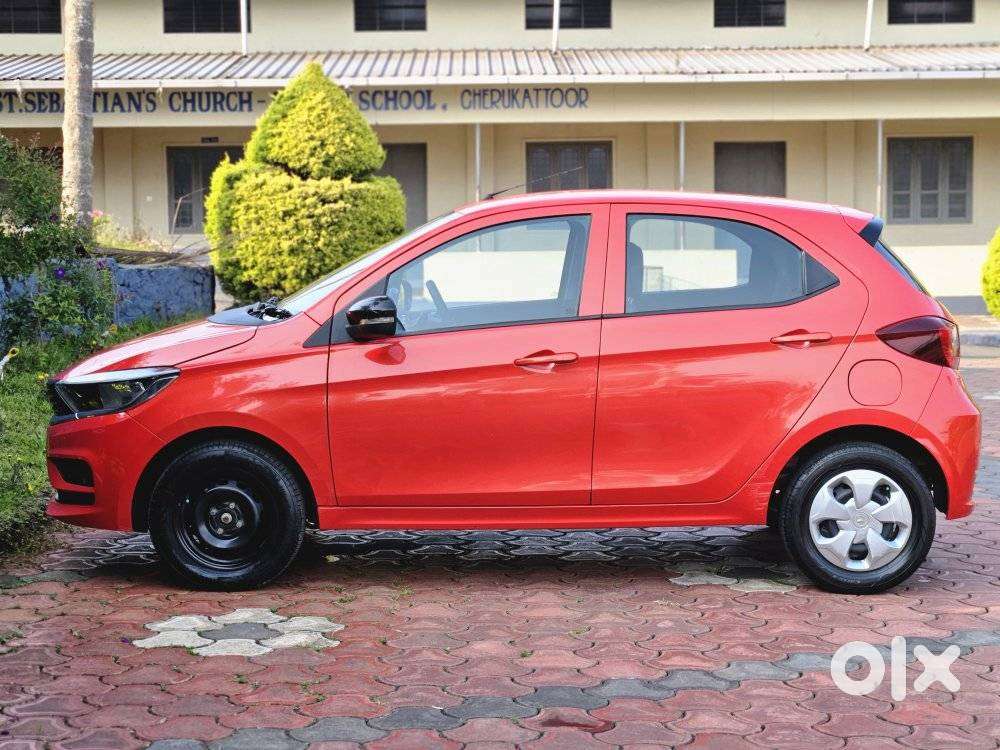 Tata Tiago 1.05 Revotorq Xt, 2022, Petrol