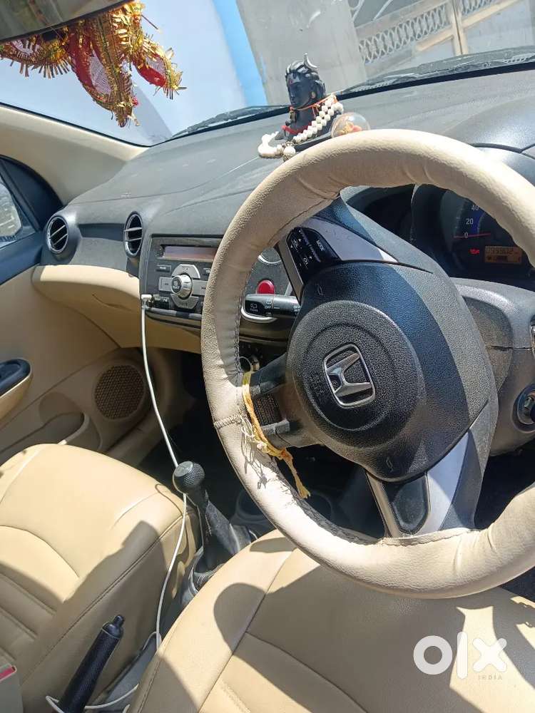 Honda Mobilio 2015 Petrol 99876 Km Driven.