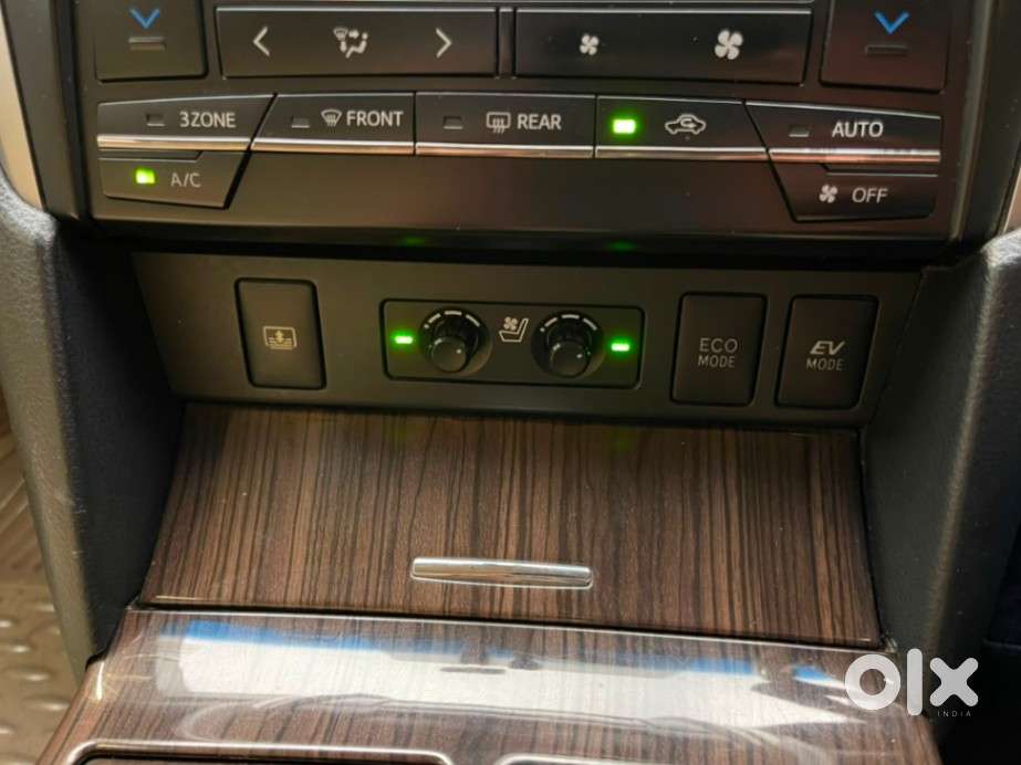 Toyota Camry Hybrid, 2015, Cng & Hybrids