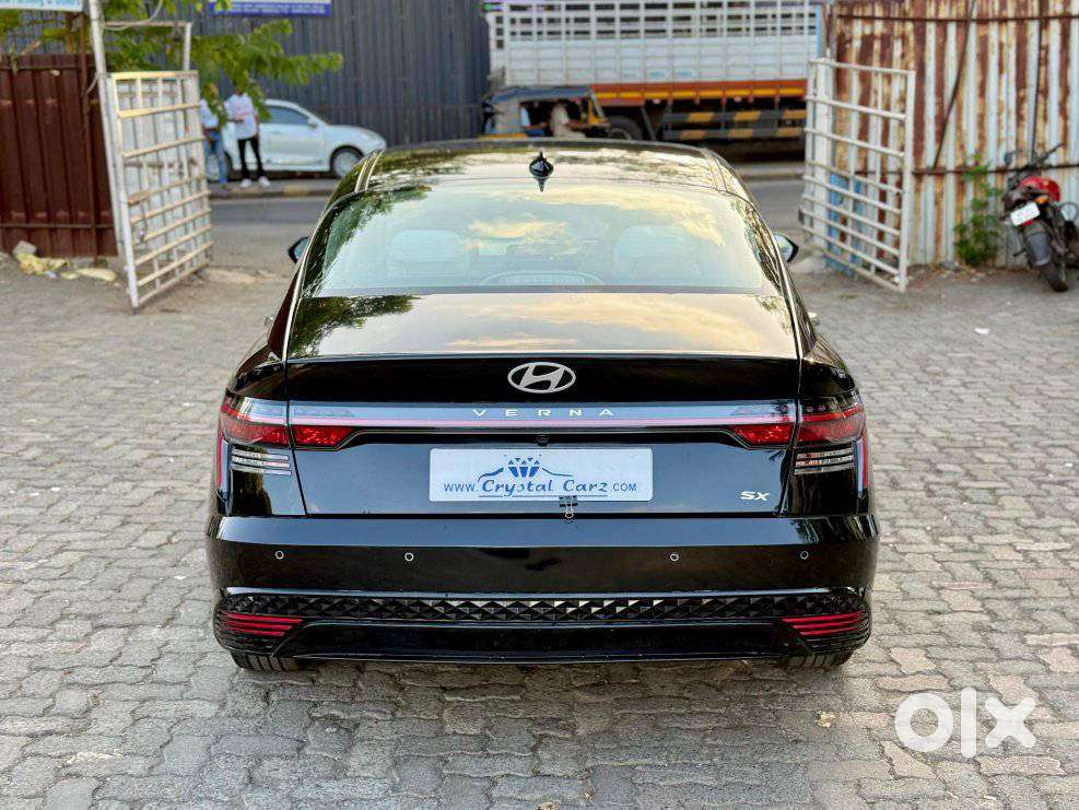 Hyundai Verna 1.5 Sx Ivt, 2023, Petrol
