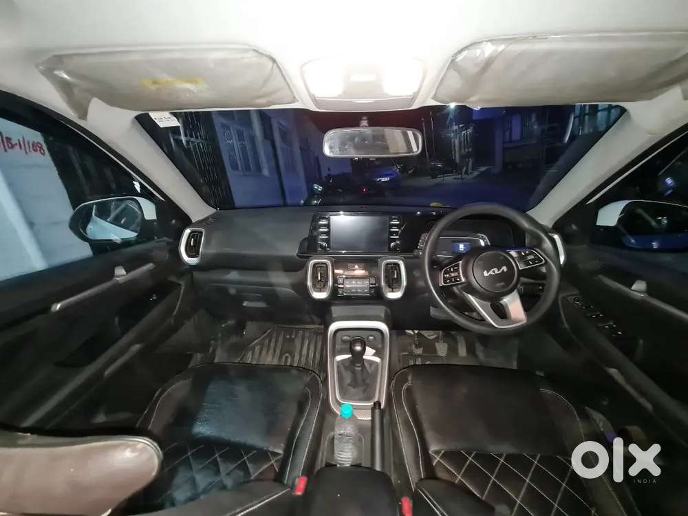 Kia Sonet Htk 1.2 Petrol Showroom Condition