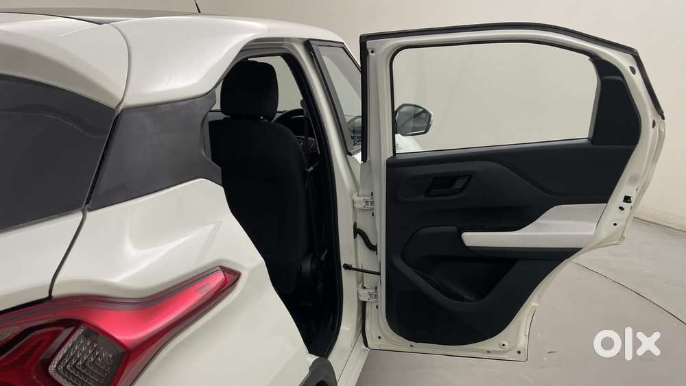 Tata Punch 1.2 Revotron Accomplished Dazzle Pack Amt, 2022, Petrol