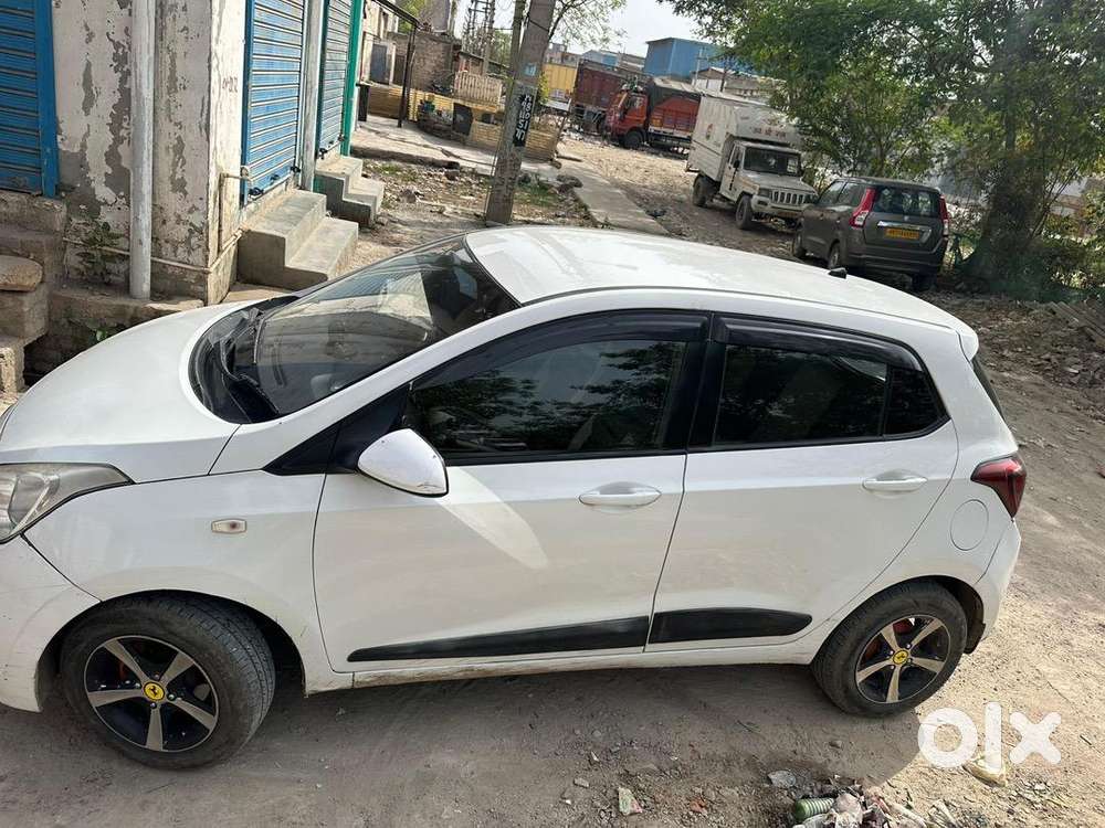 Hyundai Petrol Manual 2016