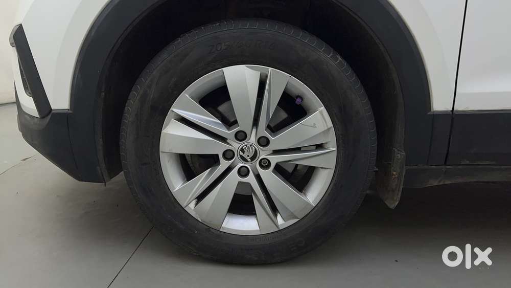 Skoda Kushaq Ambition 1.0l Tsi Mt, 2022, Petrol