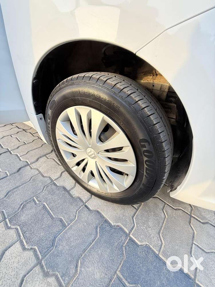 Maruti Suzuki Ertiga Vxi Abs Bs Iv, 2014, Petrol