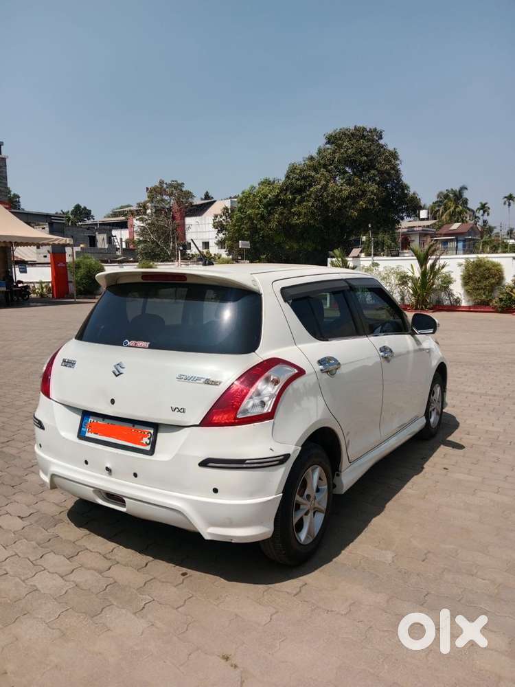 Maruti Suzuki Swift Vvt Zxi, 2016, Petrol