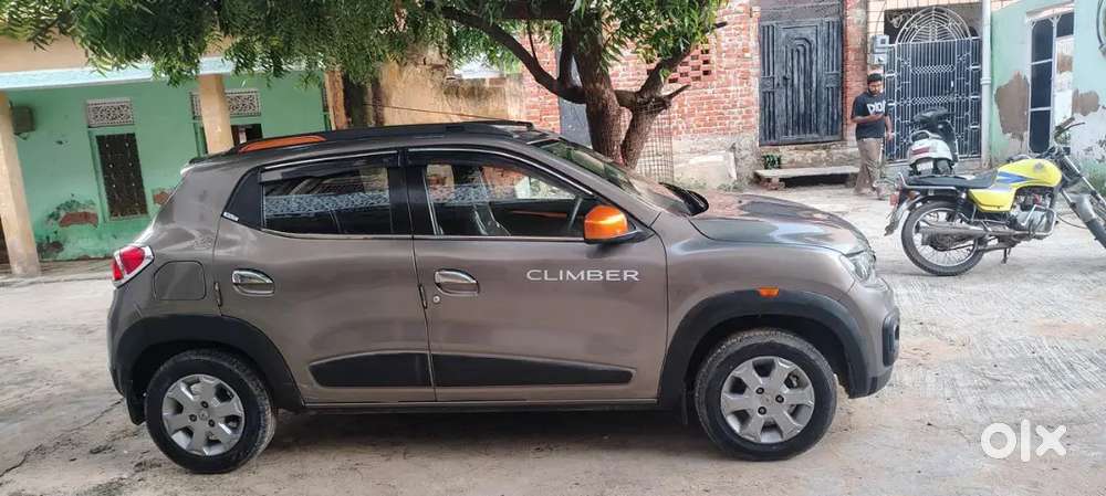 Renault Kwid Climber Rxt 2017  Grey + Orange Edition  Sporty Look