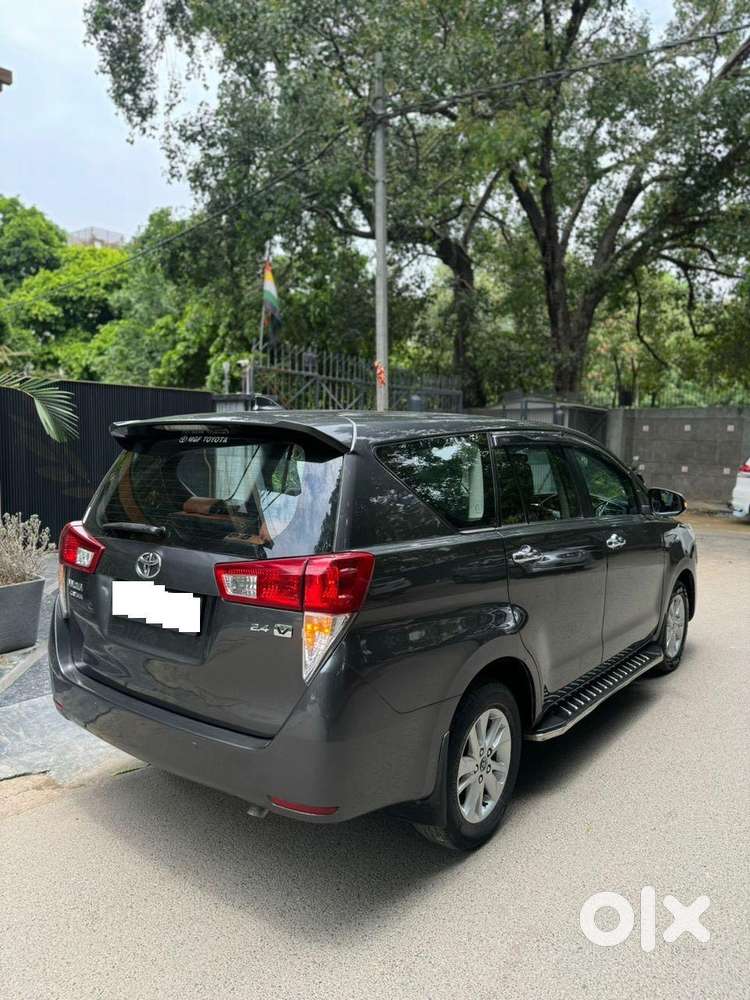 Toyota Innova Crysta