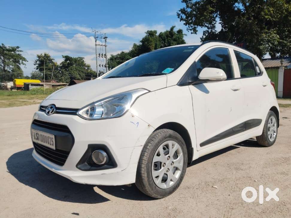 Hyundai Grand I10 Sportz, 2016, Petrol