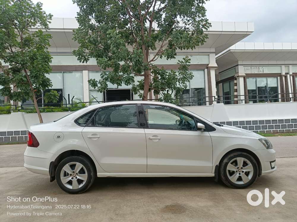 Skoda Rapid 1.6 Ambition Plus Tdi At, 2017, Diesel