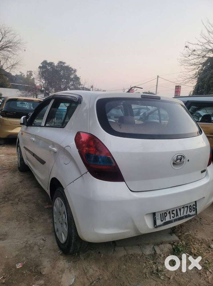 Hyundai I20 Petrol Cvt Magna Executive, 2012, Petrol