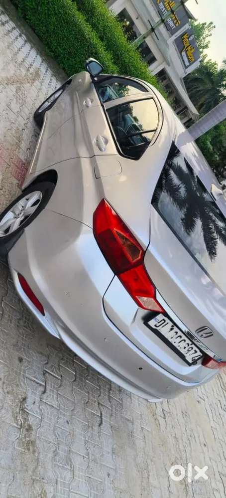 Honda City 1.5 V 2014