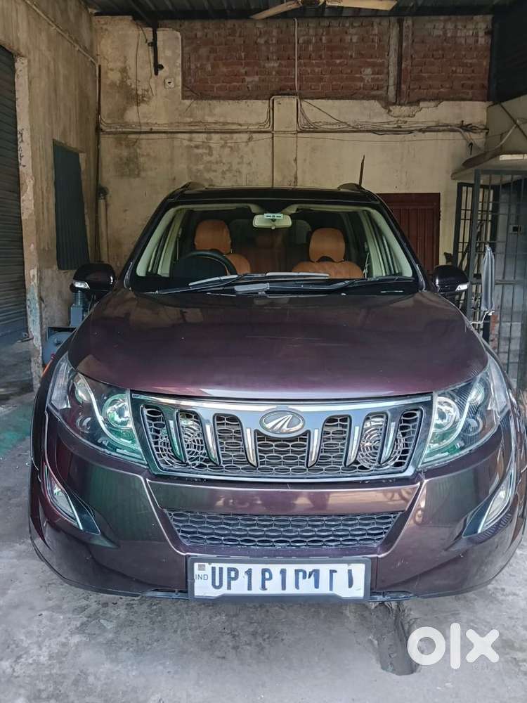 Mahindra Xuv500 W10