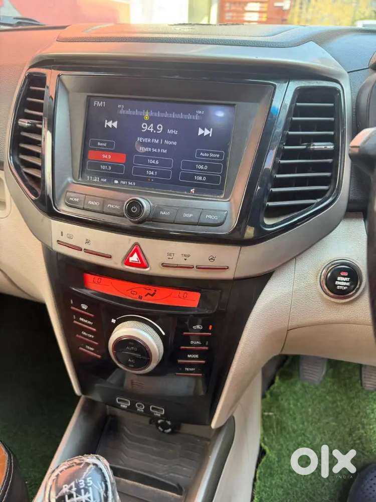 Mahindra Xuv300 2019 पेट्रोल 70000 Km Driven