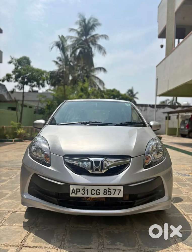 Honda Brio 2013 Petrol Well Maintained