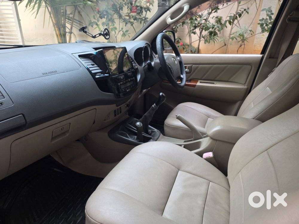 Toyota Fortuner 3.0 4x4 Manual, 2011, Diesel