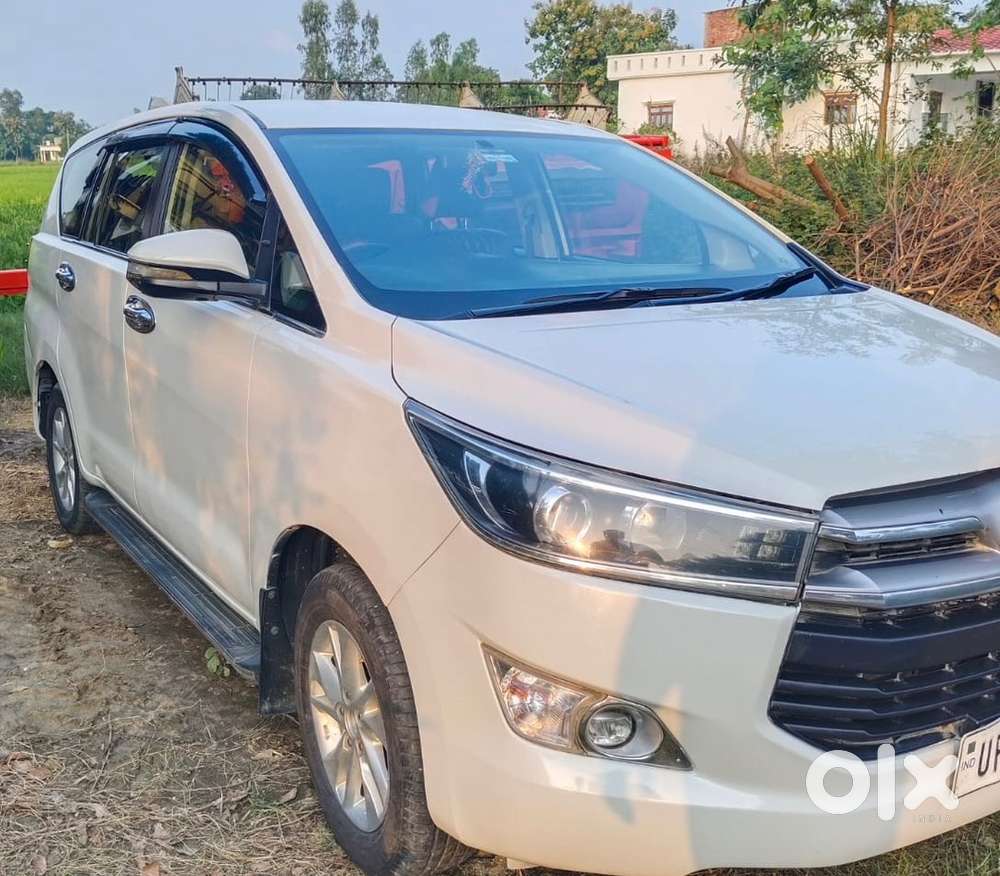 Toyota Innova Crysta (v) 2019