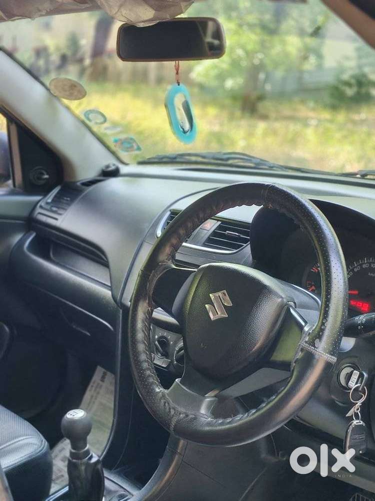 Maruti Suzuki Swift Lxi, 2012, Petrol