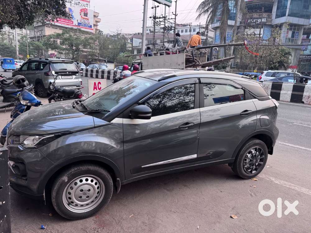 Tata Nexon Xe 2022 Petrol 29975 Km Driven