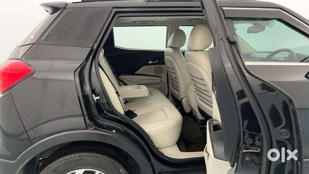 Mahindra Xuv300 W8 Option Diesel, 2023, Diesel