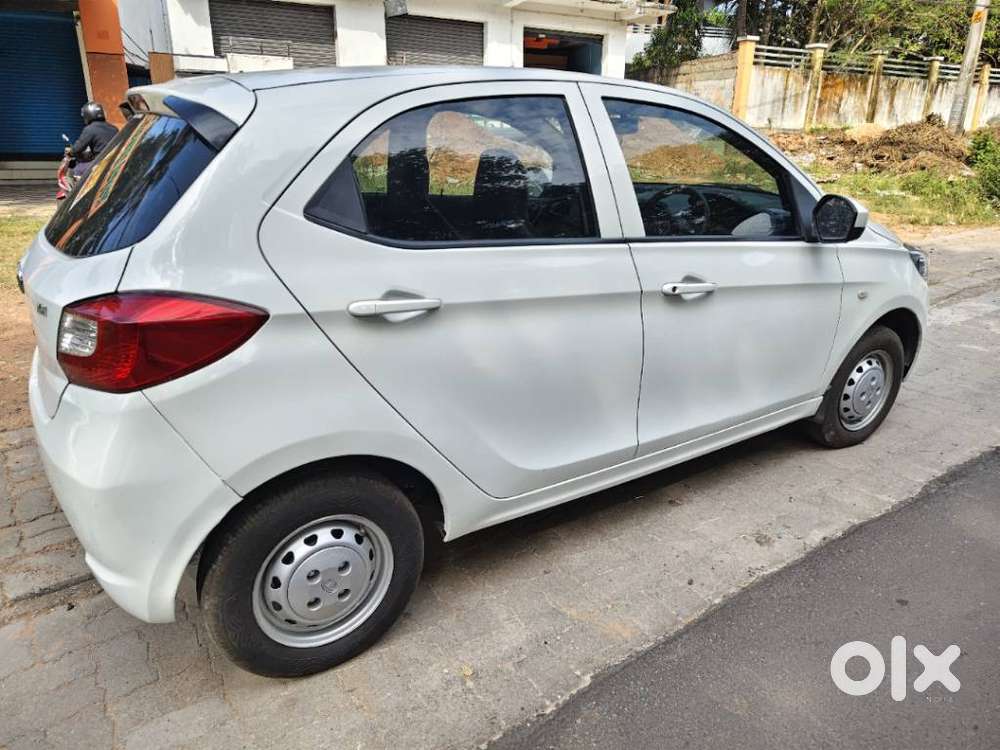 Tata Tiago 1.2 Revotron Xm, 2018, Petrol
