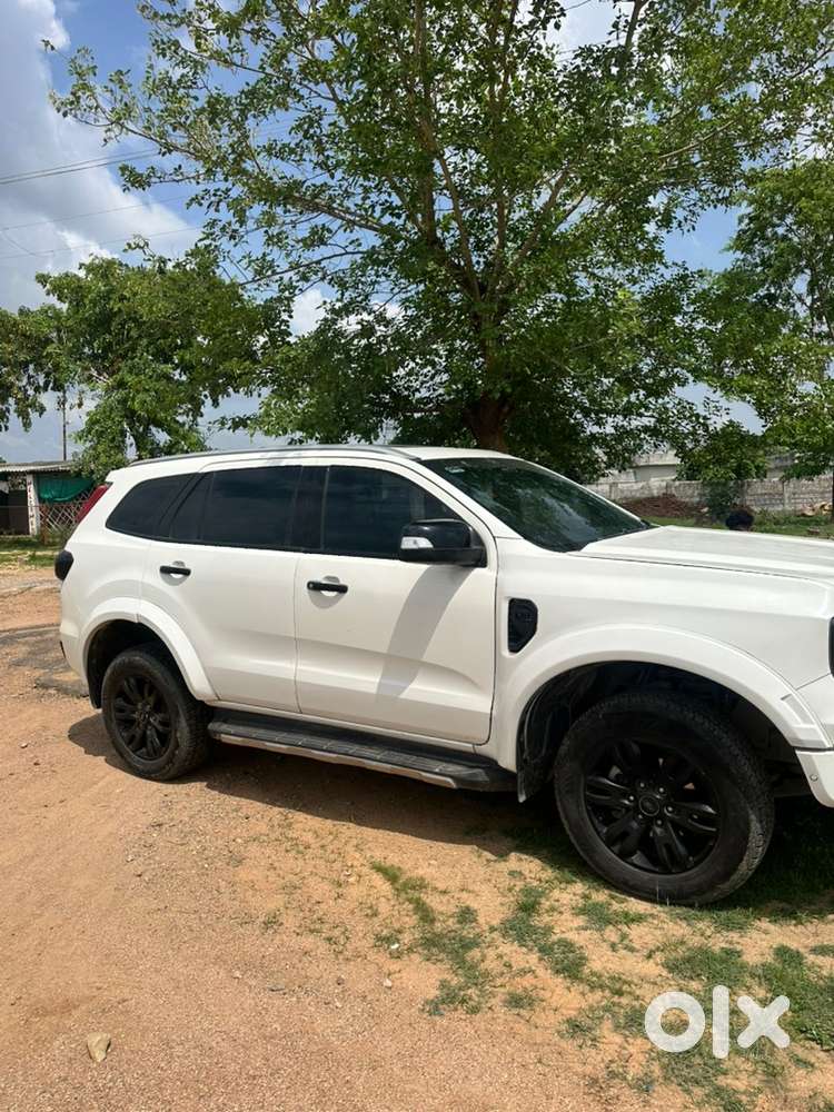 Ford Endeavour 3.2