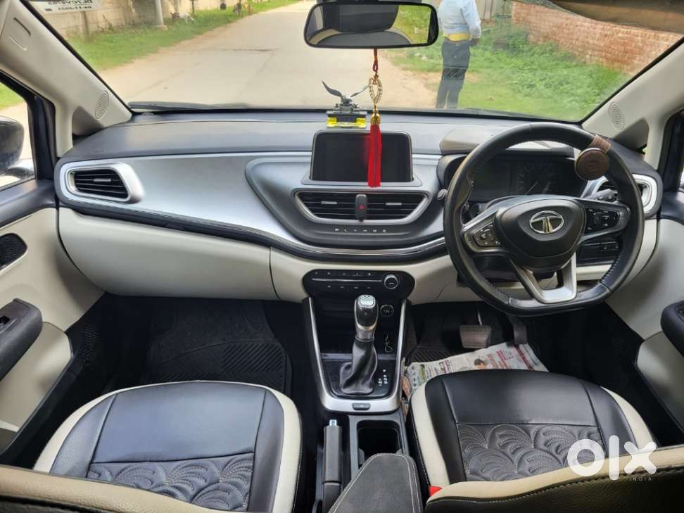 Tata Altroz Xz Plus (s), 2023, Petrol