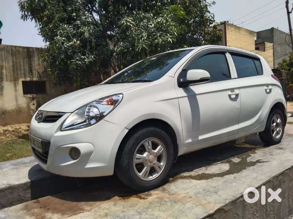 Hyundai I20 2011 Diesel 100000 Km Driven