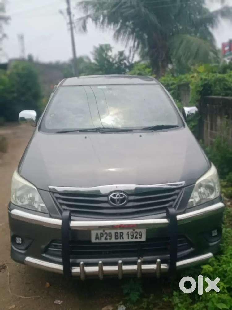 Toyota Innova 2012 Diesel 239000 Km Driven  Good Condition