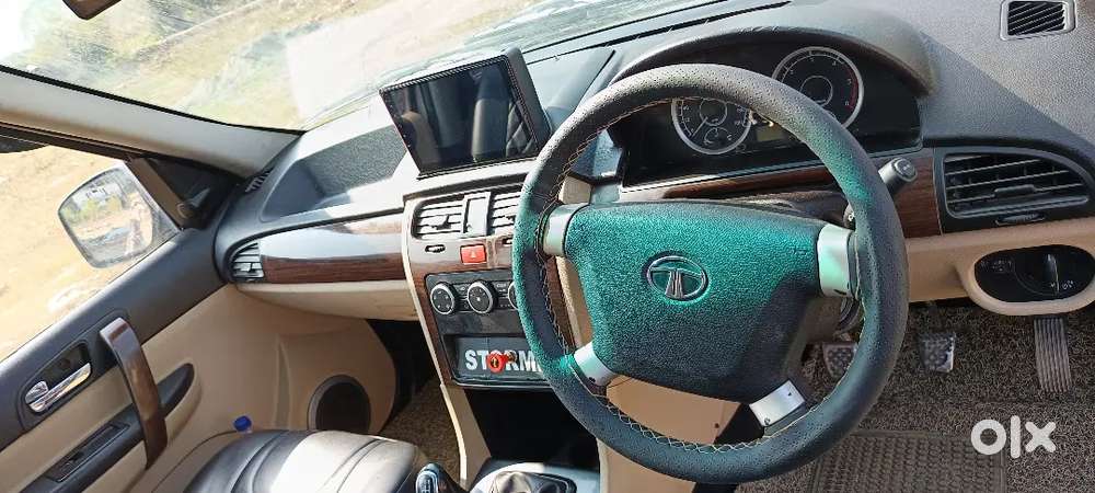 Tata Safari Storme 2014