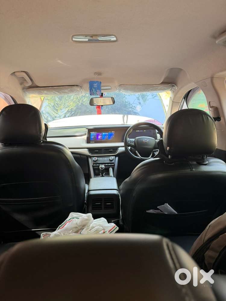 Mahindra Xuv700 Diesel Mt 2023