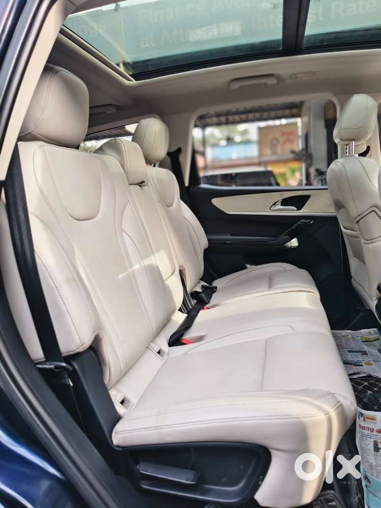Mahindra Xuv700 2.2 Ax 7 Diesel At Str, 2022, Diesel