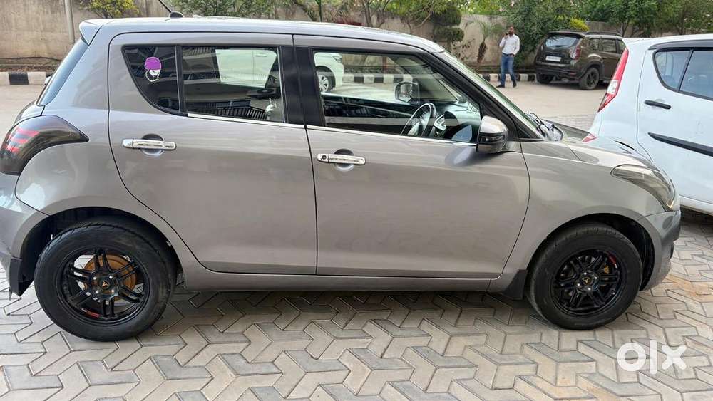 Maruti Suzuki Swift 2013 Diesel Zdi  117000 Km Driven