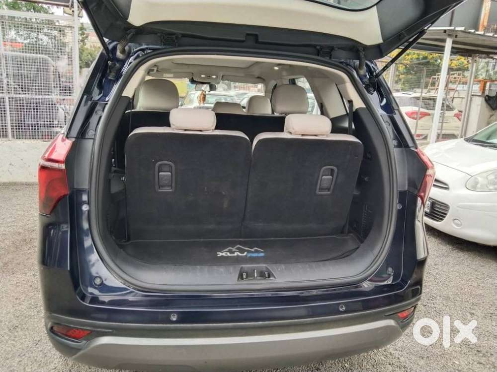 Mahindra Xuv700 2.2 Ax 7 Diesel At Luxury Pack Str Awd, 2022, Diesel