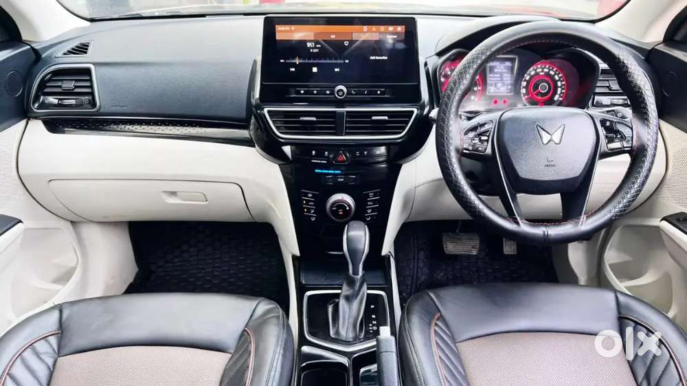 Mahindra Xuv 3xo 2024 Ax5l