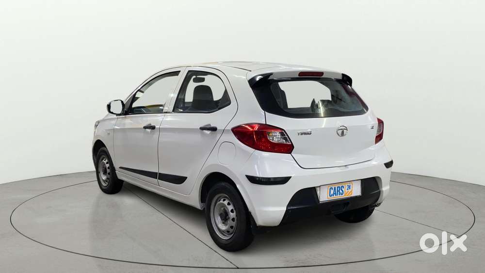 Tata Tiago Xe, 2018, Petrol