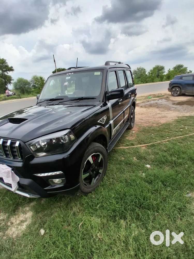 Mahindra Scorpio 2.2 S 2023