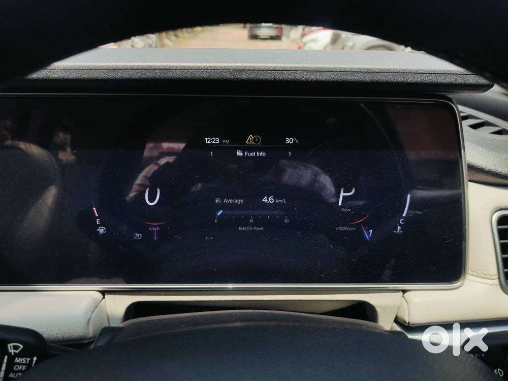 Mahindra Xuv700 2.0 Ax 7 Petrol At Str, 2021, Petrol