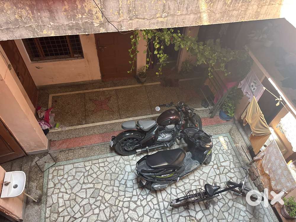 2 Room Set Khali hai