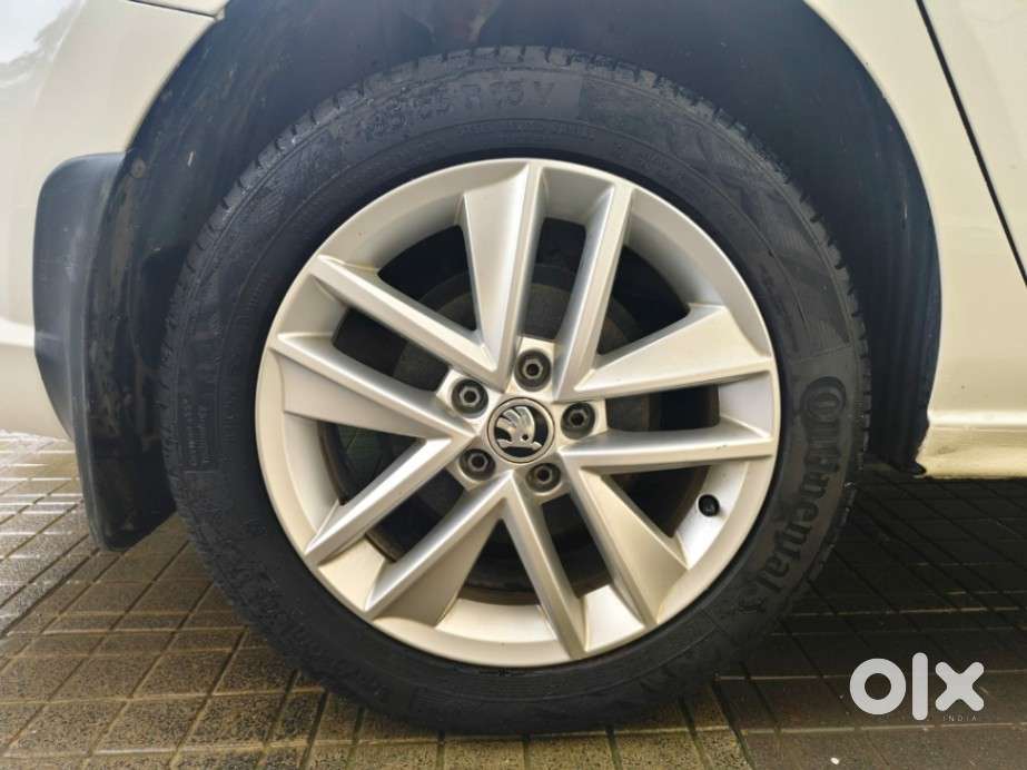 Skoda Rapid 1.6 Mpi At Style, 2019, Petrol