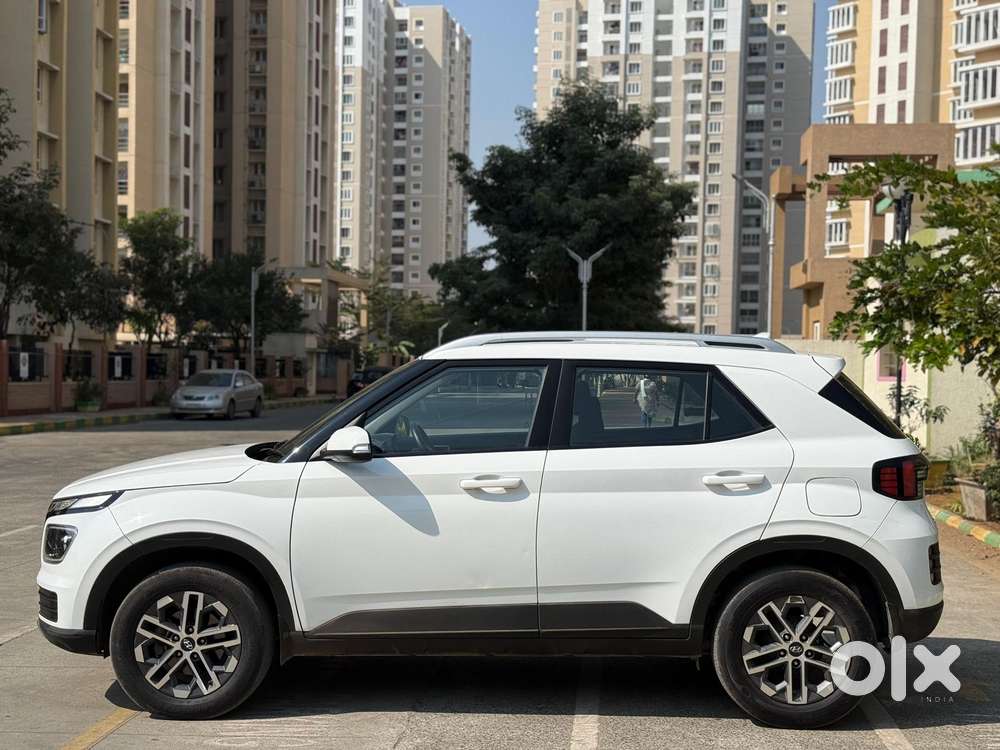 Hyundai Venue Sx (o) Mt 1.5 Diesel, 2022, Diesel