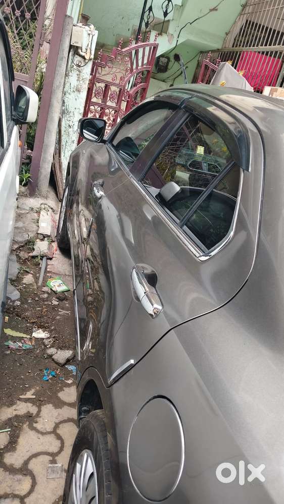 Maruti Suzuki Dzire 1.2 Zxi, 2018, Petrol