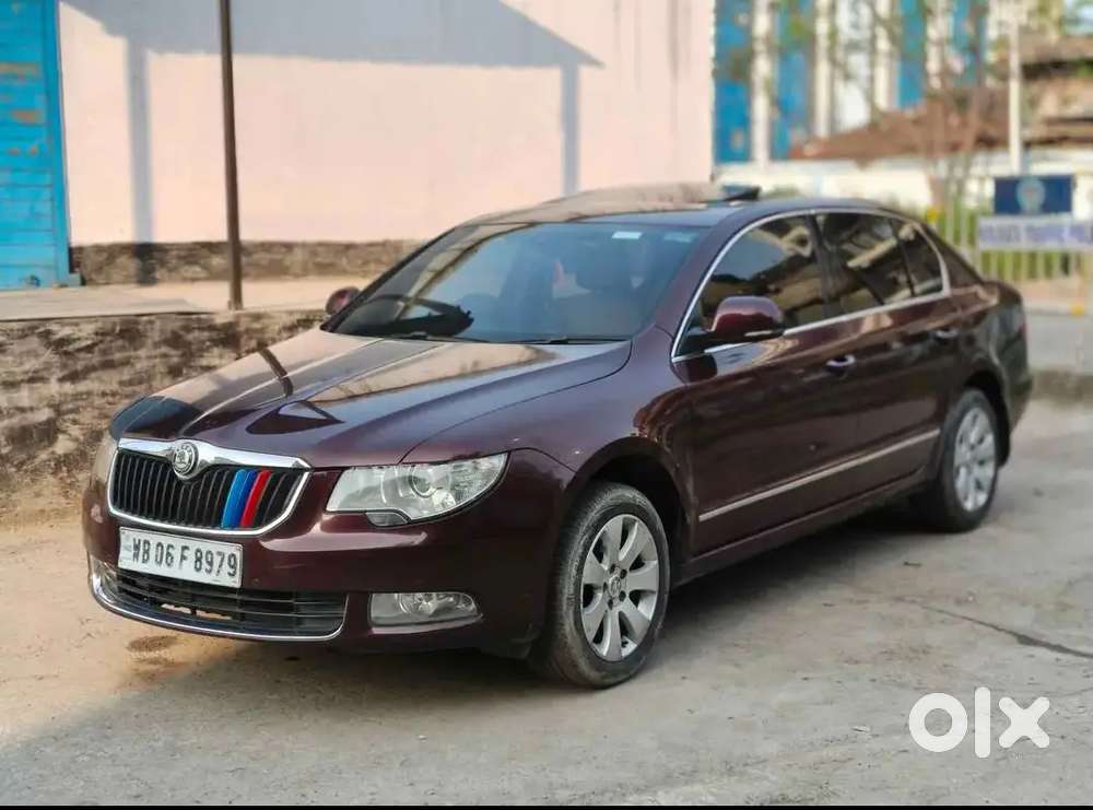 Skoda Superb 2011 Petrol 44000 Km Driven