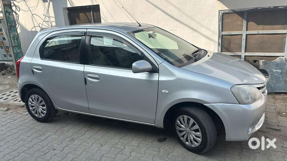 Toyota Etios Liva 2012