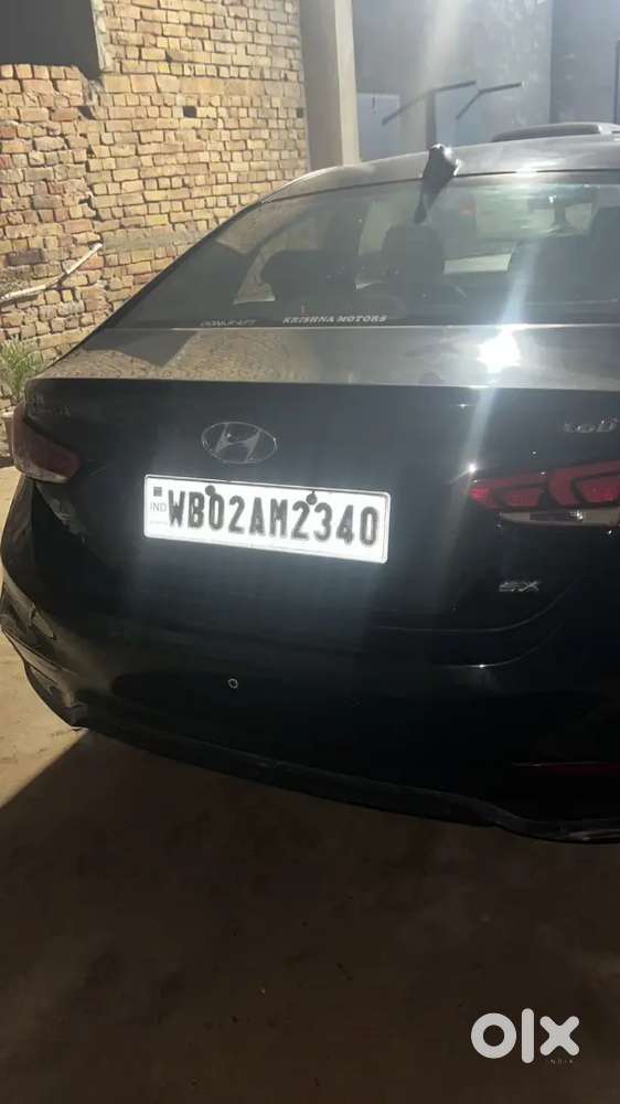 Verna 1.6  Sanroof Model