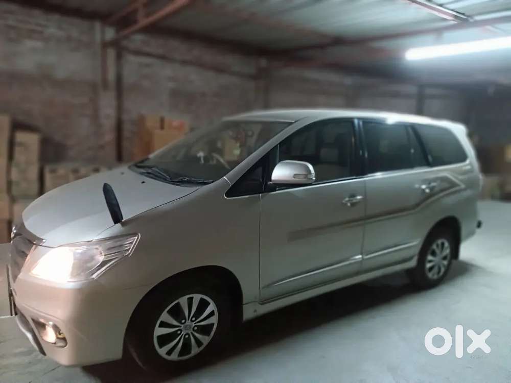 Toyota Innova 2015 Diesel Well Maintained