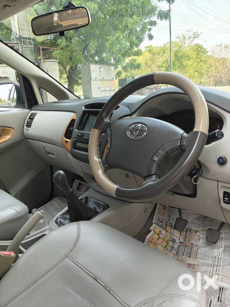 Toyota Innova 2.5 Vx 8 Str Bs-iii, 2010, Diesel