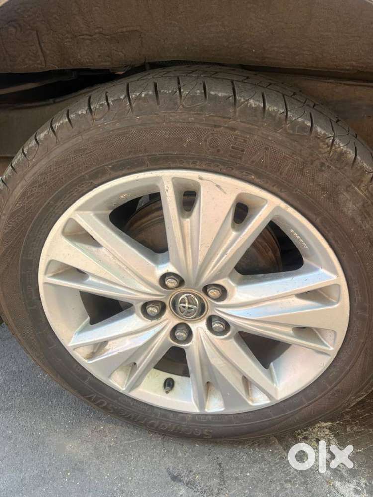 Toyota Innova Crysta 2.8z Automatic, 2016, Diesel