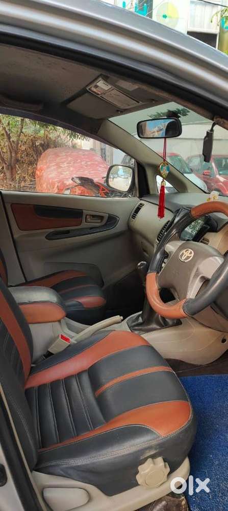 Toyota Innova 2.5 G (diesel) 8 Seater, 2013, Diesel