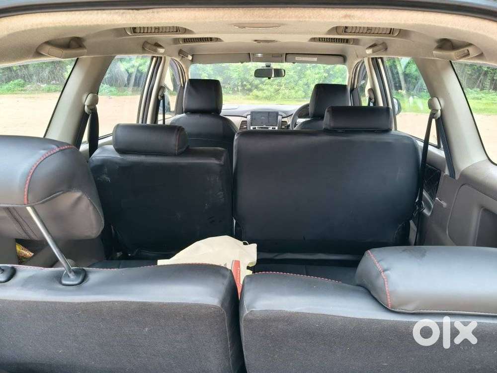 Toyota Innova 2.5 Gx (diesel) 8 Seater Bs Iv, 2015, Diesel